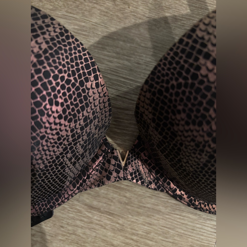 Victoria's Secret 34C Push-up NWT Snakeskin Print Bra pink/gold